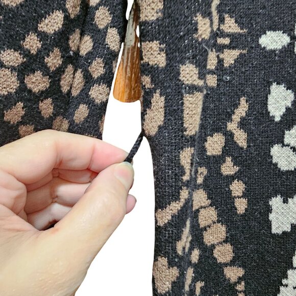 Carmen Marc Valvo Black & Beige Geometric Long-Sleeve Knit Dress M - Picture 5 of 8